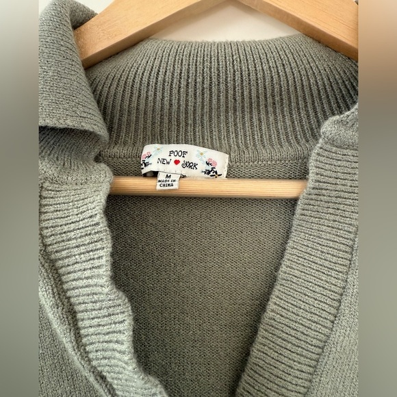 Poof New York Collared Sweater, size medium. - Picture 6 of 8